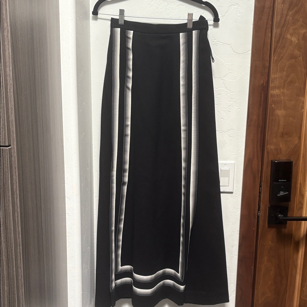 Chic Black and White Maxi Skirt